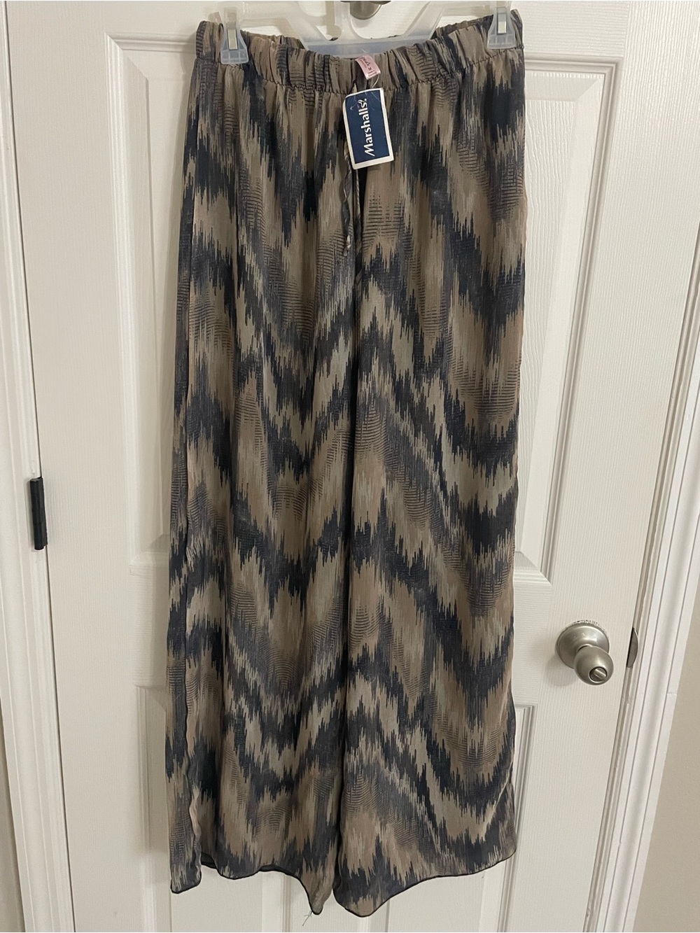 Marshalls Beige and Black Chevron Palazzo Pants
